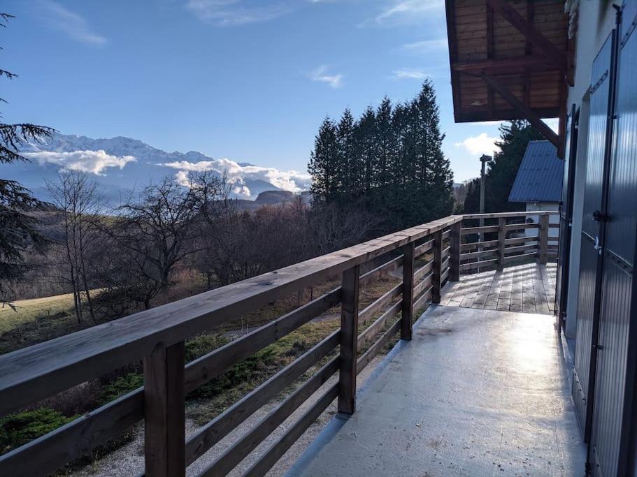 Maison Familiale En Montagne Avec Vue Merveilleuse Sur Le Massif De Belledonne Saint-Bernard  Exterior foto